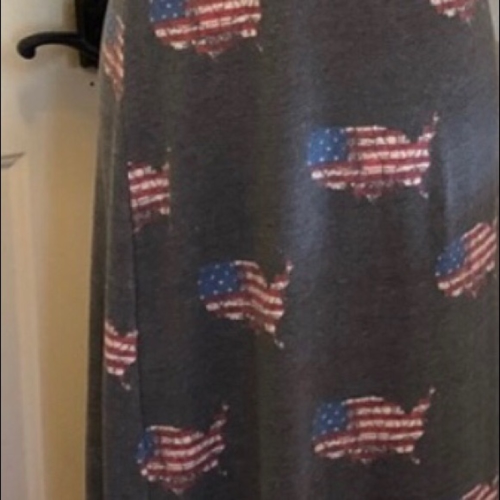LuLaRoe Medium Maria, gently used.